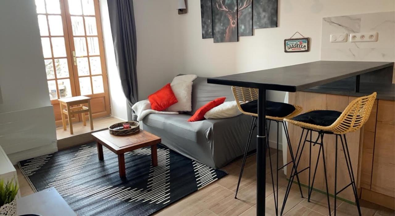 Appartement Avec Chambre Ouverte Bourg-Madame Bagian luar foto